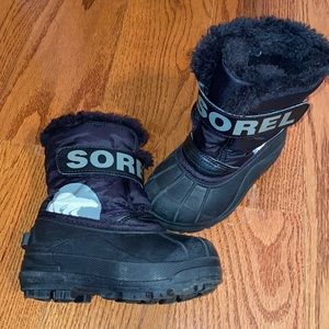 Toddler Sorel commander boots